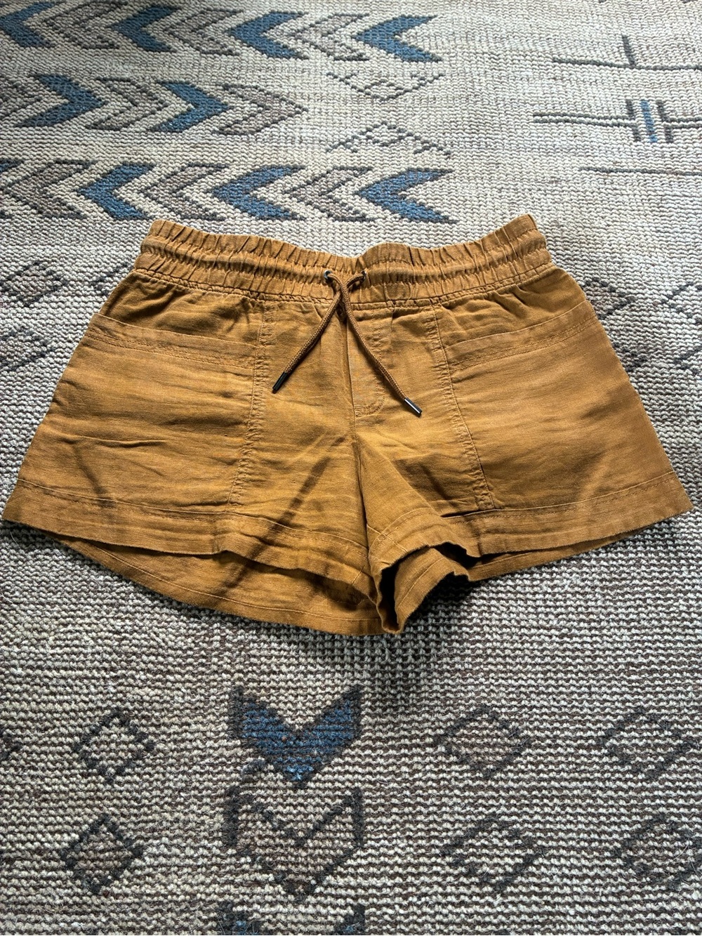 Athleta Mustard Yellow Drawstring Linen-Blend Athletic Shorts